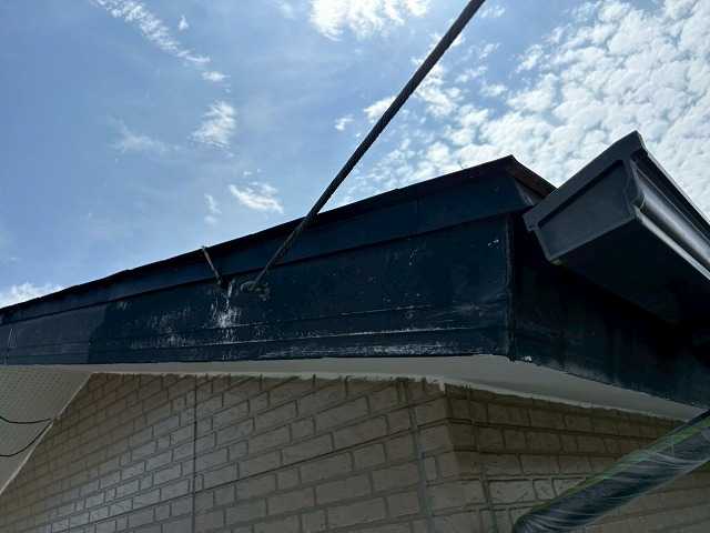 雨樋際の鼻隠し